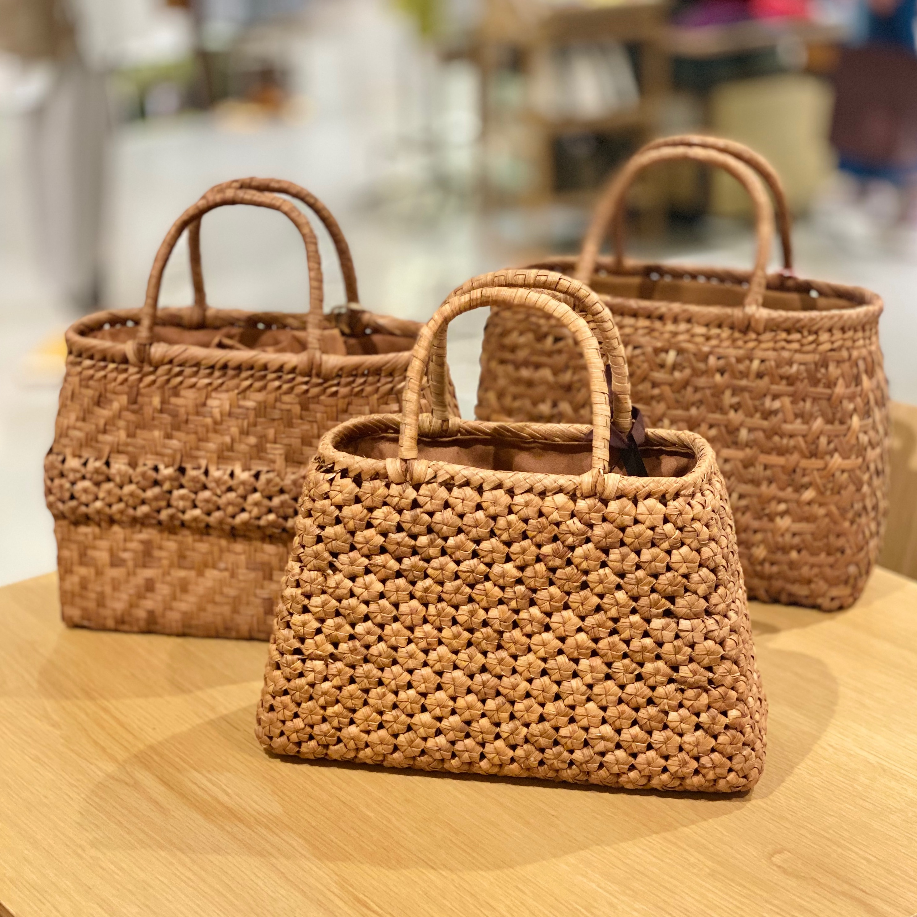 山葡萄のバック 　大きくて貴重　ビンテージな逸品　セール中❤ 山葡萄のバック 大きくて貴重 ビンテージな逸品 セール中