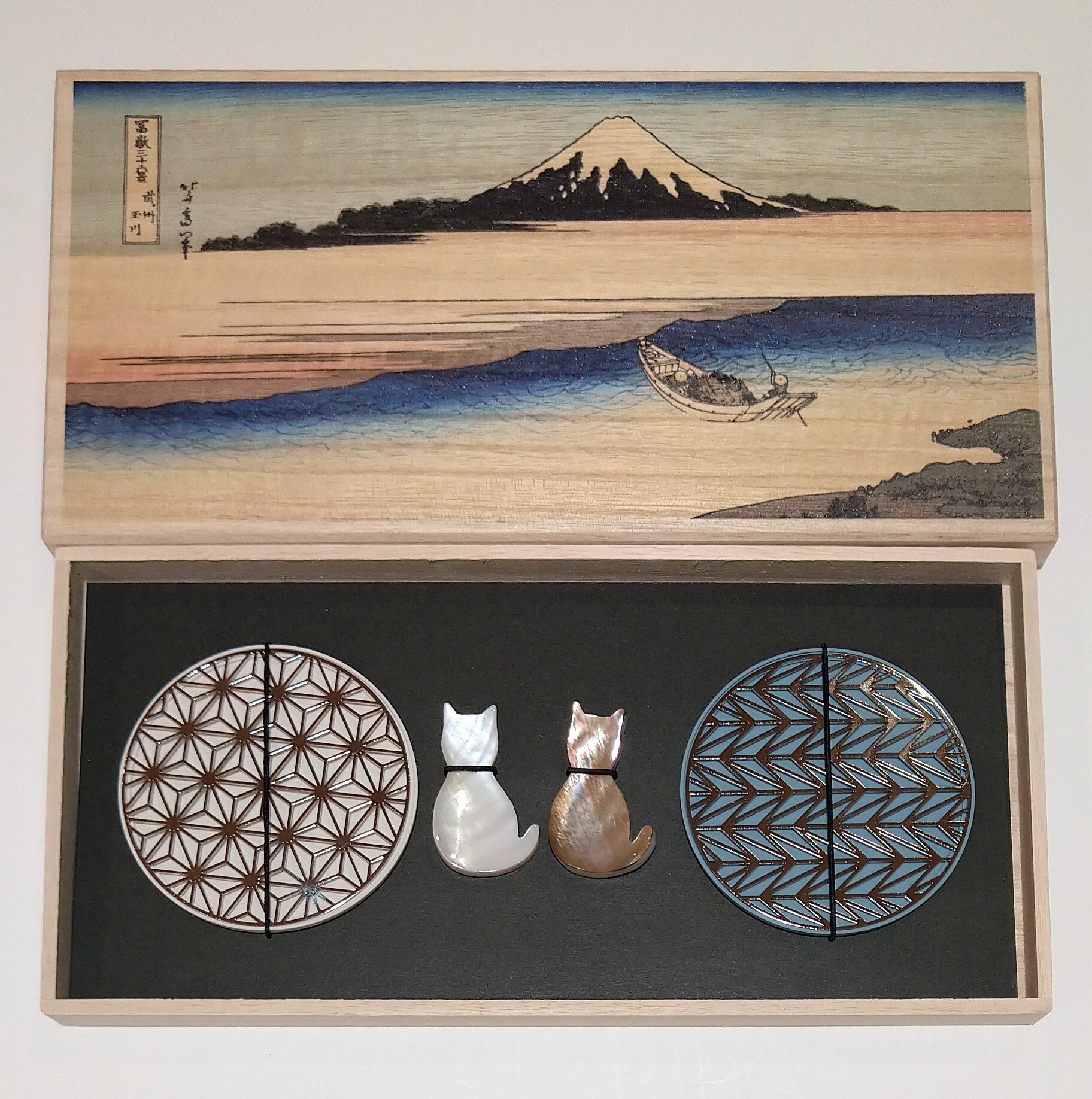 ギフトにおすすめ✨『ユニメット コースター&シェル箸置き 猫 ギフトにおすすめ✨『ユニメット コースター&シェル箸置き 猫