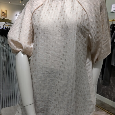 シアードットブラウス