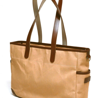 〈LEDER MAKES & BACCHAUS〉期間限定ショップ