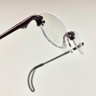 世界でただ一つのフルオーダーメガネを作りませんか？