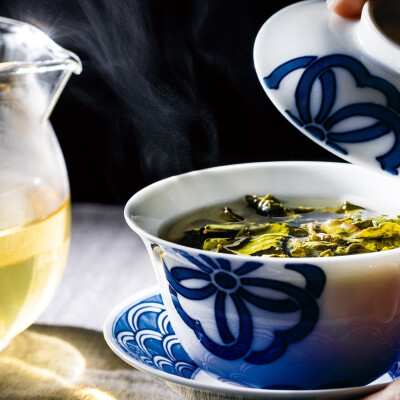 今だけのおいしさ凝縮、台湾冬摘み烏龍茶。
