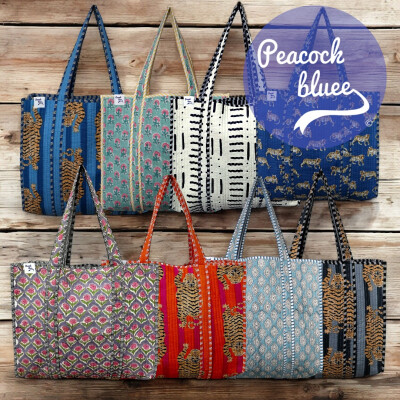 「Peacockblueeで『私色バック』を見つけよう！」"Find Your Own Colorful Bag at Peacockbluee!"