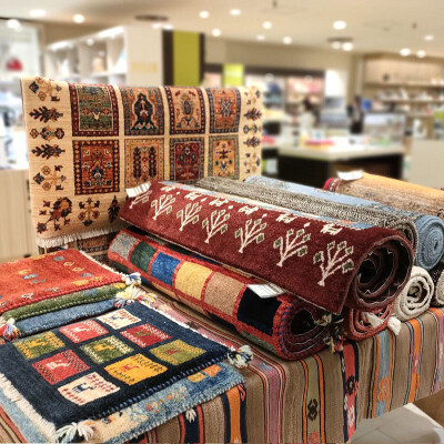 〈手織り絨毯専門店　アミール 〉　期間限定ショップ　